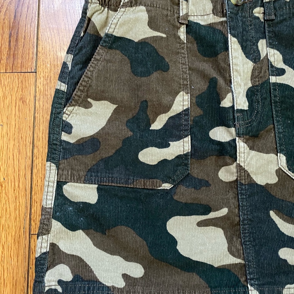 Camo Mini Skirt - Picture 3 of 5
